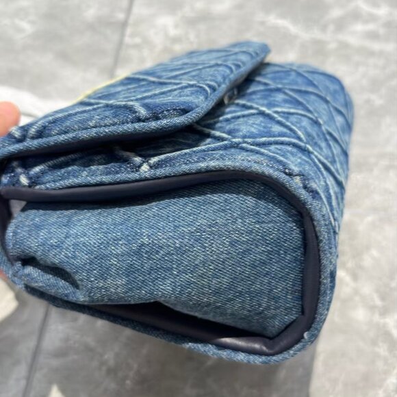 Tory Burch Light Blue Quilted Shoulder Bag - Picture 9 of 9